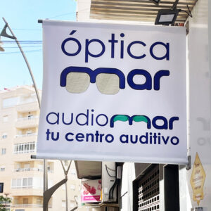 Banderola en lona para comercios